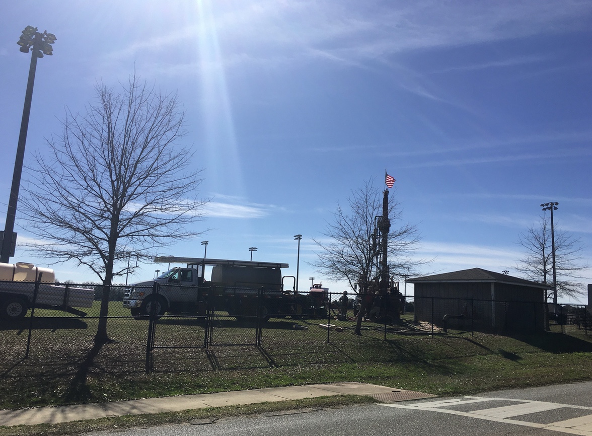 Fairhope_Times's tweet photo. Drilling a new well this week for irrigating the fields at the Manley Road soccer complex to reduce fresh water consumption. #fairhopealabama #waterwell #soccerfields https://t.co/Zdr3AatR22