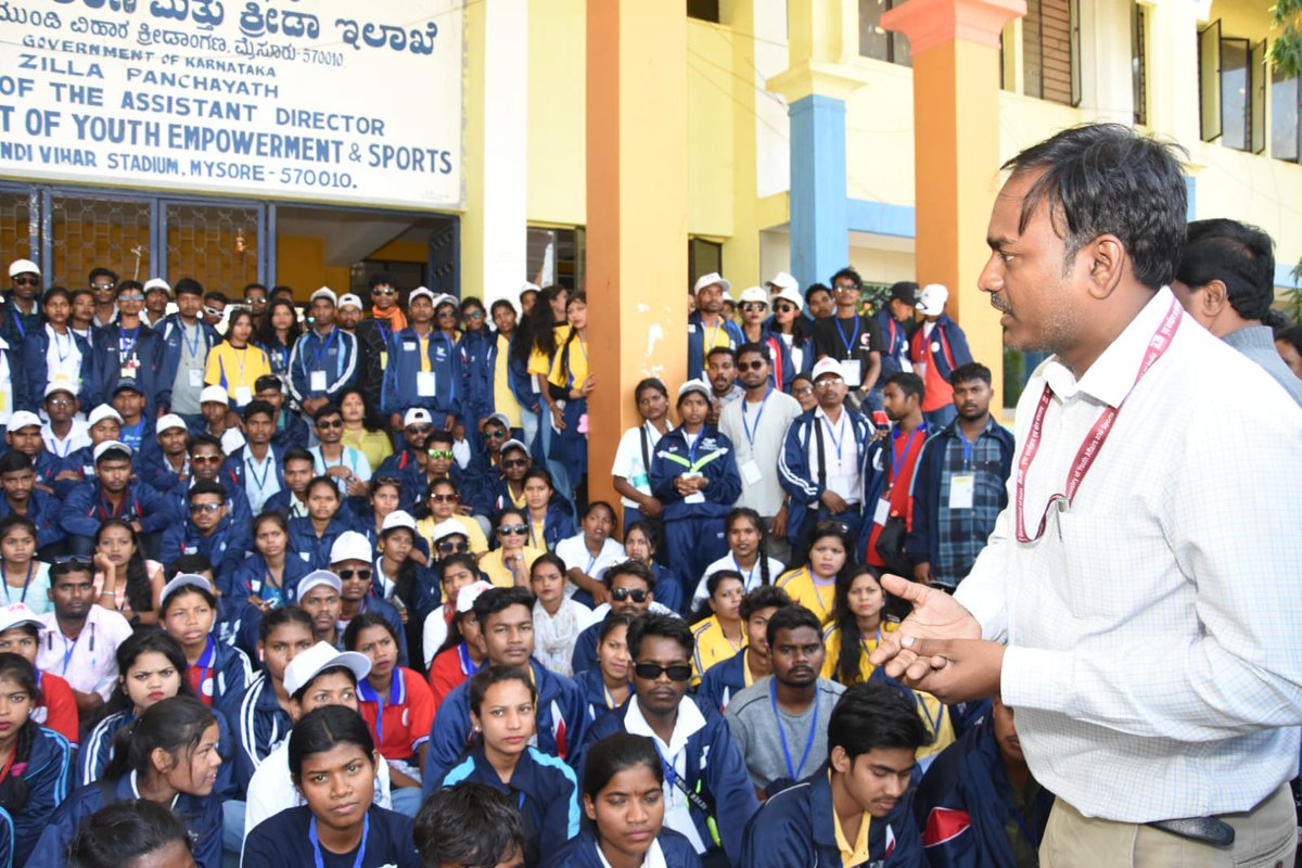 Visit to *Chamundi Vihara Stadium* Mysore with all the participants and Escort Officers of TYEP Mysuru on Day-4 of the Program.@ianuragthakur @NisithPramanik @nyksindia @YASMinistry @PIB_India @PIBBengaluru @Anurag_Office @mybharatgov @NYKMysuru @TCGEHLOT @governmentofkar