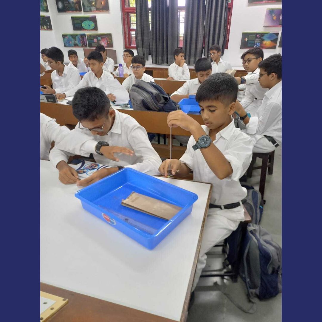 Magnet spinner by children at the Doon School   Reach out to our WhatsApp helpline at 74839 45803 or email us at info@thinktac.com for details.   #DoonSchool #MagnetSpinner #TheDoonSchool #doonschool #thedoonschool #thedoon #india #boardingschool
