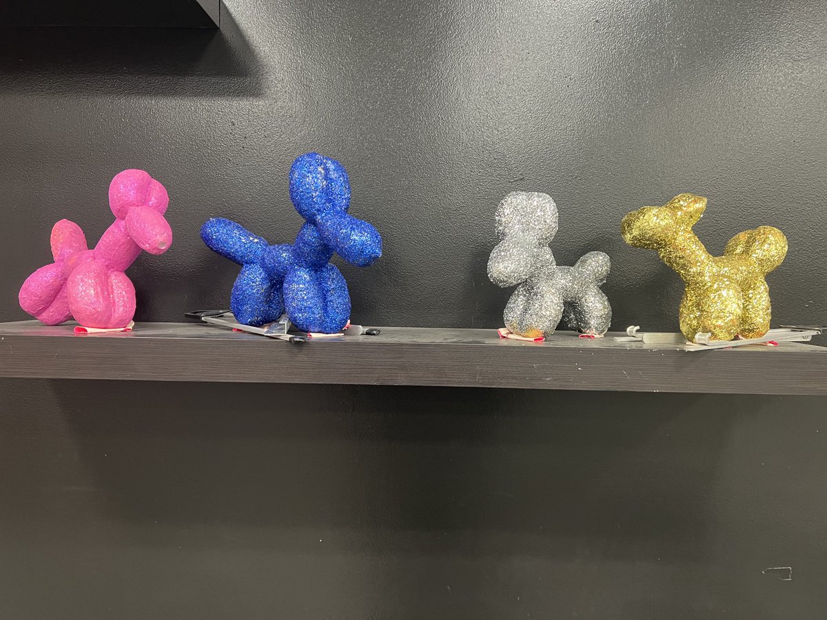 kuzminart's tweet photo. Applied Arts and Design 3 Balloon Dogs!  Originally created by Jeff Koons, Our version was made from balloons the students created themselves!  Next, they applied plaster gauze strips over the ballon, gesso, paint and glitter!  North library⁦@Mr_KCullen⁩ ⁦@MTPSpride⁩ https://t.co/llRi79lQ9L