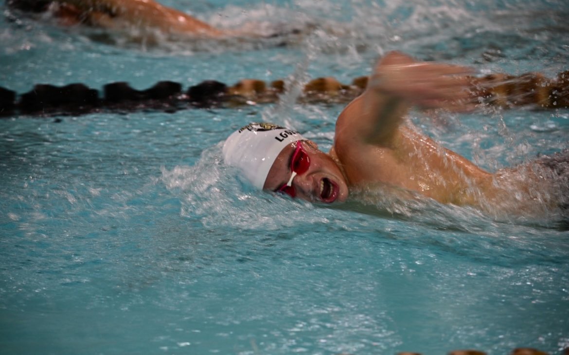 LogemanDiane's tweet photo. Good luck @BurkeSwimDive at Metro today! 💛🖤 We are proud of your hard work this season ! Go Logebros and relay team Logeman,Logeman, Logeman, Dawes! #OPSProud #momjoy https://t.co/q6OIGV2Mo1