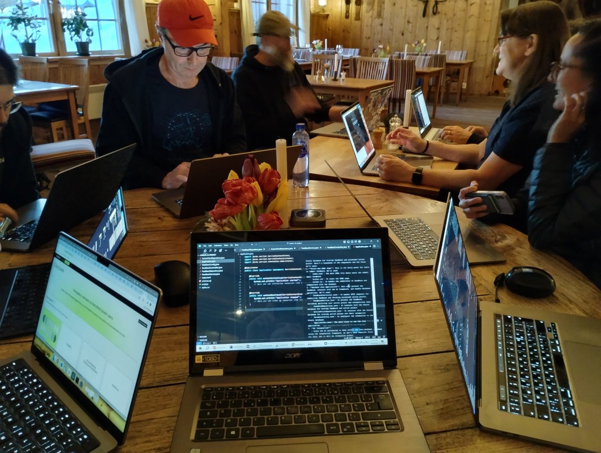 LizeRaes's tweet image. #Jfokus unconference hackathon, trying out cursor.sh to make a citizen feedback tool. It has just spit out 5 java files, html, .js, css and sql 🤩 now let's see if it actually works 😅 @henrikkniberg