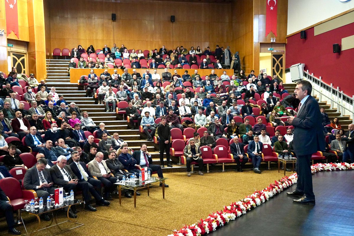 tcmeb's tweet photo. Millî Eğitim Bakanı @Yusuf__Tekin, "Maarif Buluşmaları"na Katıldı

📍Erzurum 

👉https://t.co/pifpblup45 https://t.co/VVbjrpGjiy