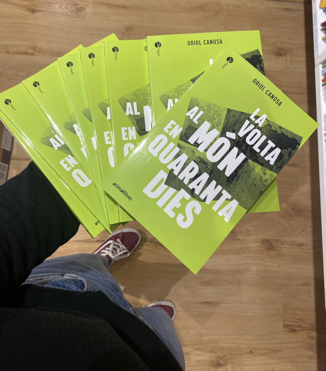 PebreNegre_llib's tweet photo. L’ @OriolCanosa torna a casa! Ja teniu propera lectura! 📖✨ https://t.co/2EuneTJNpw