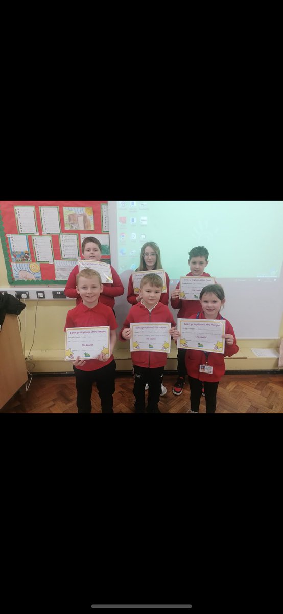 Llongyfarchiadau to our certificate winners this week ! Super stars ! Da iawn chi.