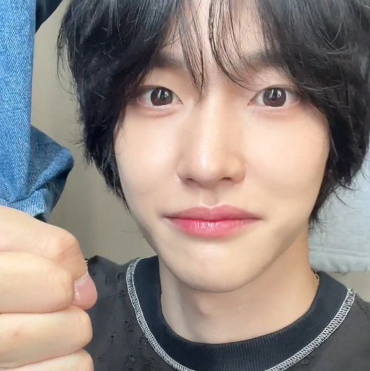 realiizzee's tweet photo. restarting!

i’m looking for interactive briize mutuals :)

— filo , she/her
— multi but mainly for riize not new to #stantwt #kpoptwt any fandoms are welcome     
              
# lf filo moots briize riize 

rt/like to be moots! ifb ♡ https://t.co/NraUGWL6SF