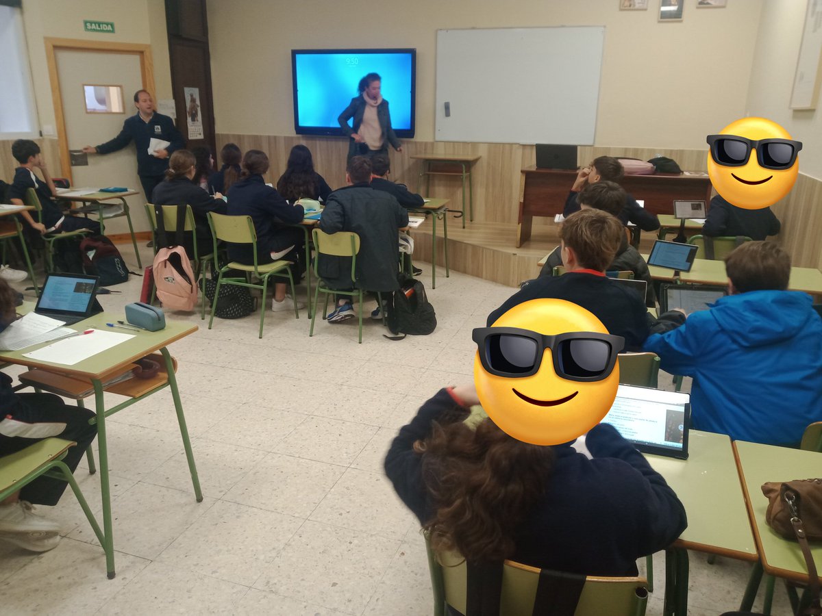 diderot25's tweet photo. Cours de langue espagnole pour nos 11 collégiens de 4e du @ClgDiderot @diderot25 @acbesancon en séjour @EUErasmusPlus @drareicbfc à Séville 
Supers échanges entre les élèves😀🇪🇦💃 https://t.co/RikYCIH5rs