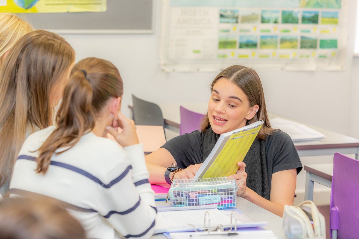 train_to_teach_'s tweet photo. Interested in becoming a teacher?  Explore teacher training options at one of our chosen Danes Educational Trust schools! Find YOUR personal route into teaching by taking our short quiz on our website. 🎓✨ https://t.co/yCRyc6Zxd4  #Teaching #TeacherTraining #jobsearch https://t.co/06F8y3HOEc