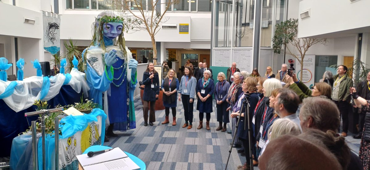 📢Today Herefordshire became first local council in UK to welcome a river as part of the council. Conservative led @HfdsCouncil conducted ceremony for #Wye pledging to “bring the river into the council”, leading the way in recognising essential role of rivers in fabric of life🧵