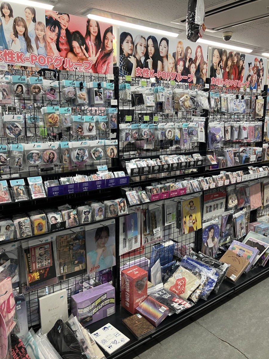 K-POP館 リニューアル 情報② 大幅にヨジャコーナー拡張‼️ 全24棚に