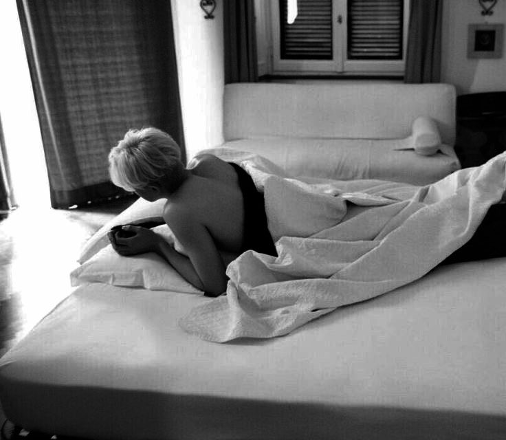 ⠀

Omnia me reprehendunt (…). sed propriae actiones sunt responsales et se odere pro eo.