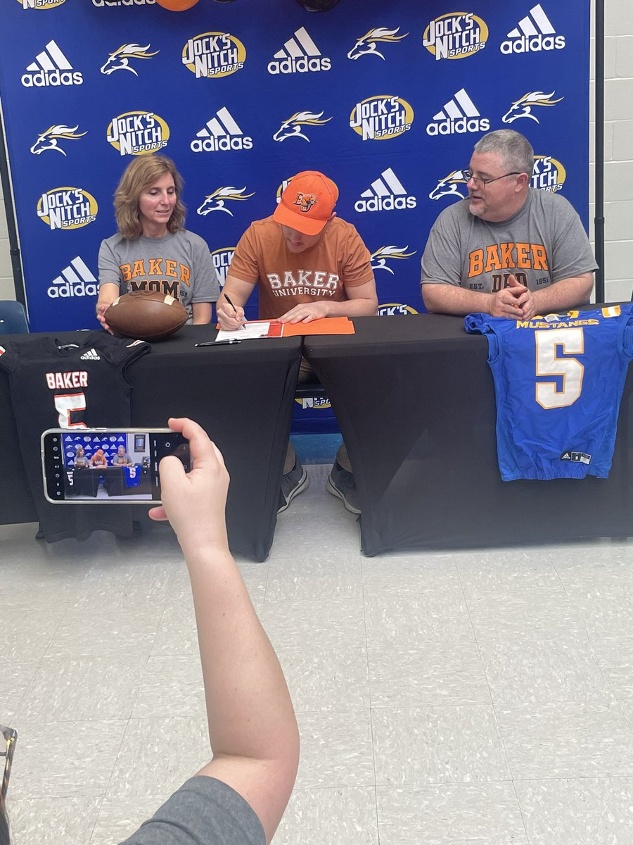 Iola HS Football tweet media