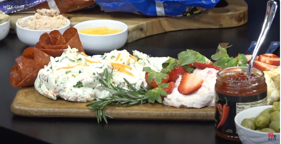 ChristyCalcagno's tweet photo. Who's ready for #SuperBowl58 🙋‍♀️
Who's ready for #superbowlparty snacks 🙋‍♀️
Chef Richard Conklin joined us on @WLTX with some budget-friendly &amp; delicious snack spreads. He even unveiled the #SuperSpread

Check it out: https://t.co/iWuBKEO3fe https://t.co/XGQFEeUDGN