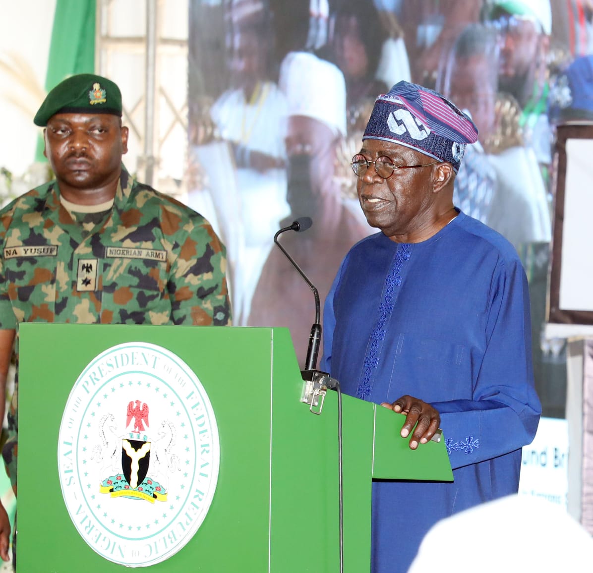 Breaking!!!!

President Tinubu to Regulate Social Media.....
Retweet if you're in support