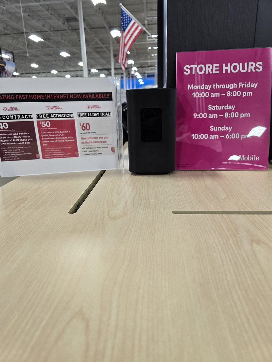 TMobileRyanSC's tweet photo. Sunny and in the high 50's? Come to Sam's club today and pick up some of this unlimited high speed internet. No contract, free activation, and a 14 day free trial! https://t.co/kqR7onJp82