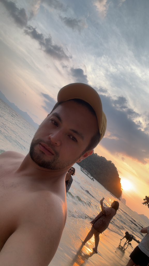 Mark_Dy's tweet photo. #MaremegmegBeachClub https://t.co/adAnaLjZUh