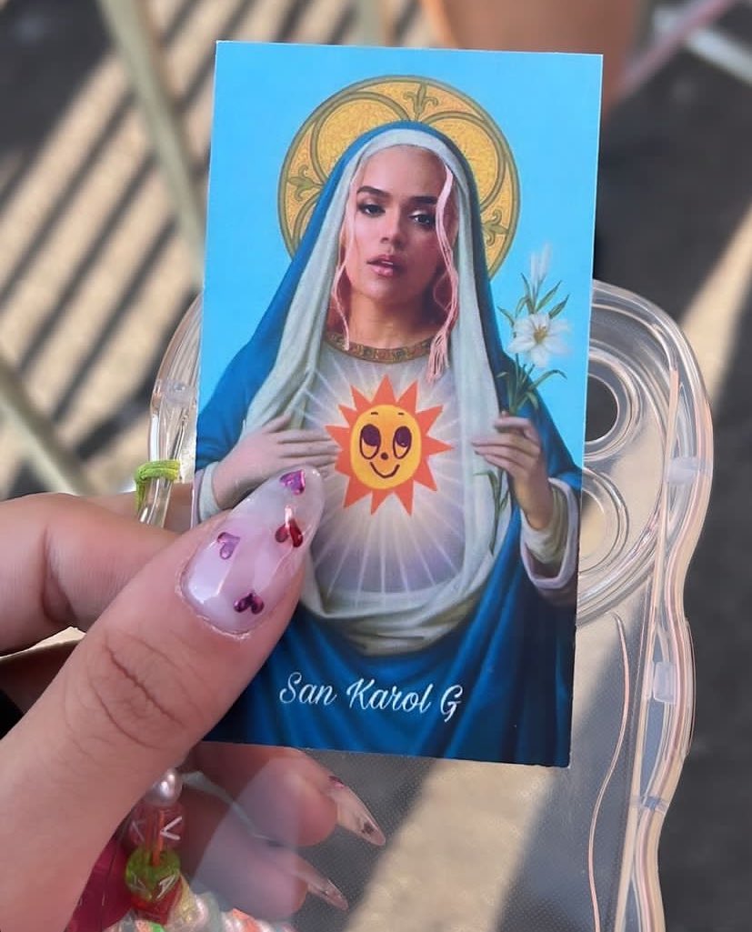 miklexxxtwo's tweet photo. Querida San Karol G, que pueda conseguir una entrada para el concierto de Bogota y que no me estafen 🙏💖 https://t.co/UkQaZFY0Wm
