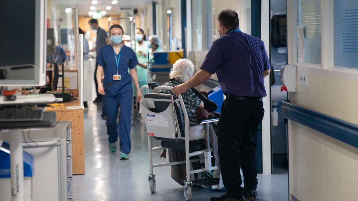 707London's tweet photo. NHS in Scotland is treating fewer patients than before the pandemic, despite increases in spending and staff.

Analysis of Scottish NHS spending, staffing and activity by the IFS found a “significant fall” in hospital productivity. #Glasgow #Edinburgh #SNP #Paisley #Dundee https://t.co/Eqa7IIDPve