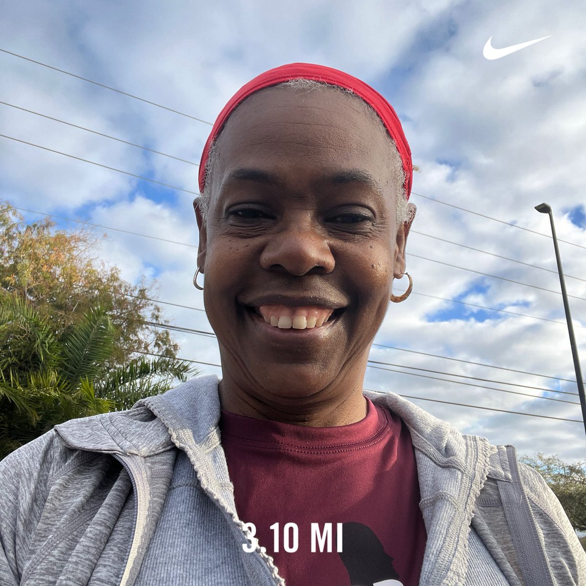 Pat_Montague's tweet photo. Blue skies #davie #florida #weloverunning https://t.co/ULEjZ09JTm