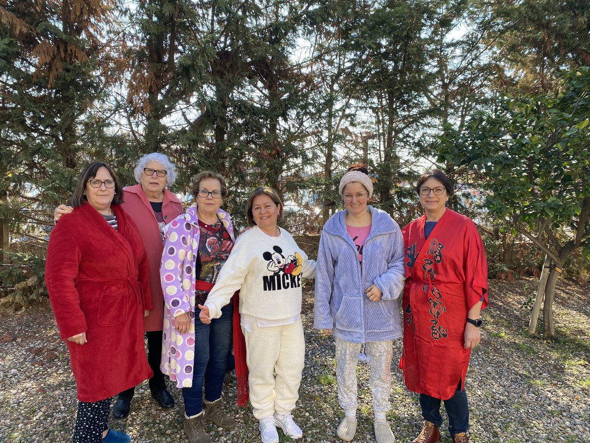 CJujol's tweet photo. Setmana de Carnaval a les nostres aules. Ho celebrem seguint les consignes que ens proposen desde l’Ajuntament Sant Joan Despí. Orgullosos de tenir un alumnat tan motivat 😍 https://t.co/1UDBKt0OTA