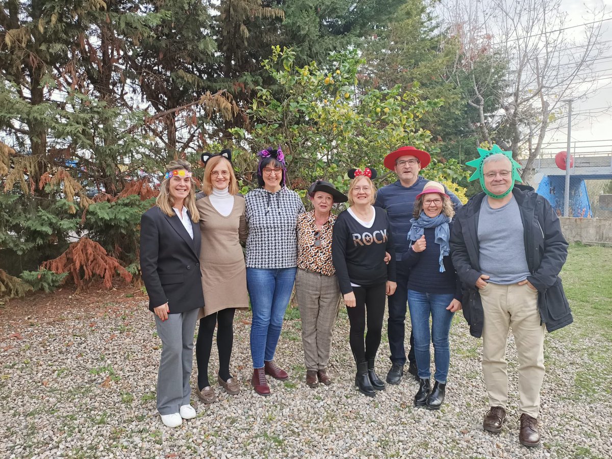 CJujol's tweet photo. Setmana de Carnaval a les nostres aules. Ho celebrem seguint les consignes que ens proposen desde l’Ajuntament Sant Joan Despí. Orgullosos de tenir un alumnat tan motivat 😍 https://t.co/1UDBKt0OTA