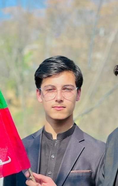PtiPromo's tweet photo. شانگلہ میں ن لیگی دہشت گردی کا شکار ہونا والا تحریک انصاف کا کارکن ۔
اس خون ناحق کا حساب کون دے گا ؟ https://t.co/bbrQIYaGkB