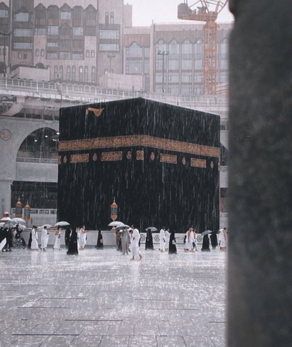 Px9Vy's tweet photo. ياعسى قلبٍ تكلّل بالجراح
تحضنه مكة على حزة مطر 🕋❤️

#مكه_الان https://t.co/XRs4xuXvvO