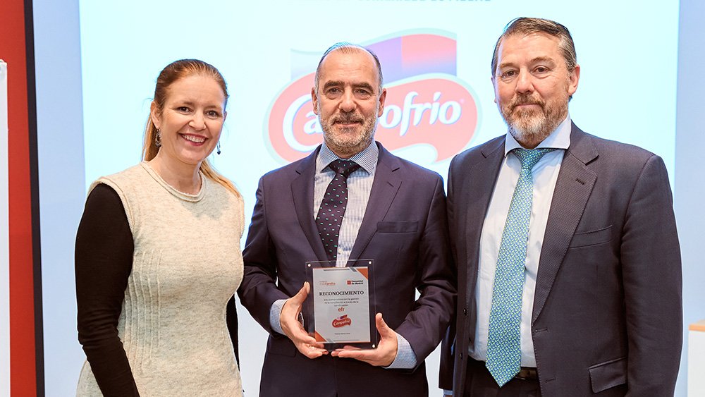 🏆<a href="/Campofrio_es/">Campofrío España</a> recibe de la <a href="/ComunidadMadrid/">Comunidad de Madrid</a> el reconocimiento a las mejores empresas en materia de conciliación

Este distintivo valora el esfuerzo de las entidades de la región que han obtenido el certificado efr de @masfamilia 

🔗Noticia completa: bit.ly/42vVSNb