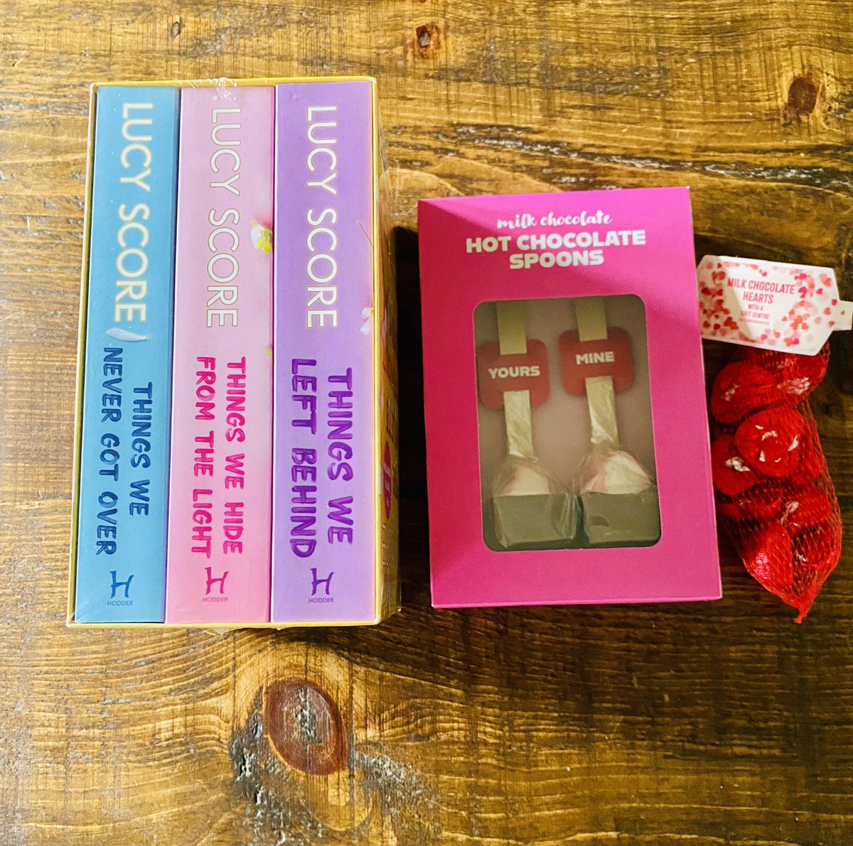 acottageofbooks's tweet image. Happy Friday! This week I have a valentines themed giveaway. Win a set of Lucy Score books, milk chocolate hearts and hot chocolate spoons. Repost &amp;amp; follow to enter. UK only. Closes 11/02/24 at 11.59pm.
