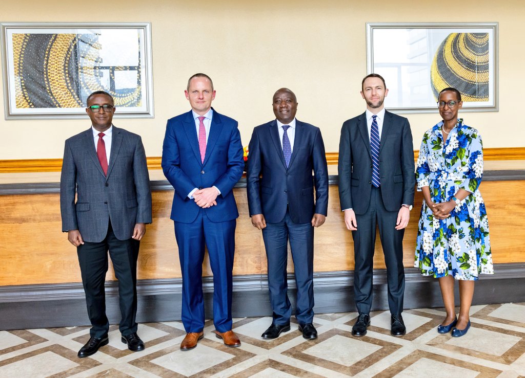PrimatureRwanda's tweet photo. Today, Prime Minister Dr. Ngirente received Mr. Eric W. Kneedler, the Ambassador of the United States of America to Rwanda. During their discussions, they explored various areas of cooperation and shared interest. https://t.co/qLVCw5xtUT