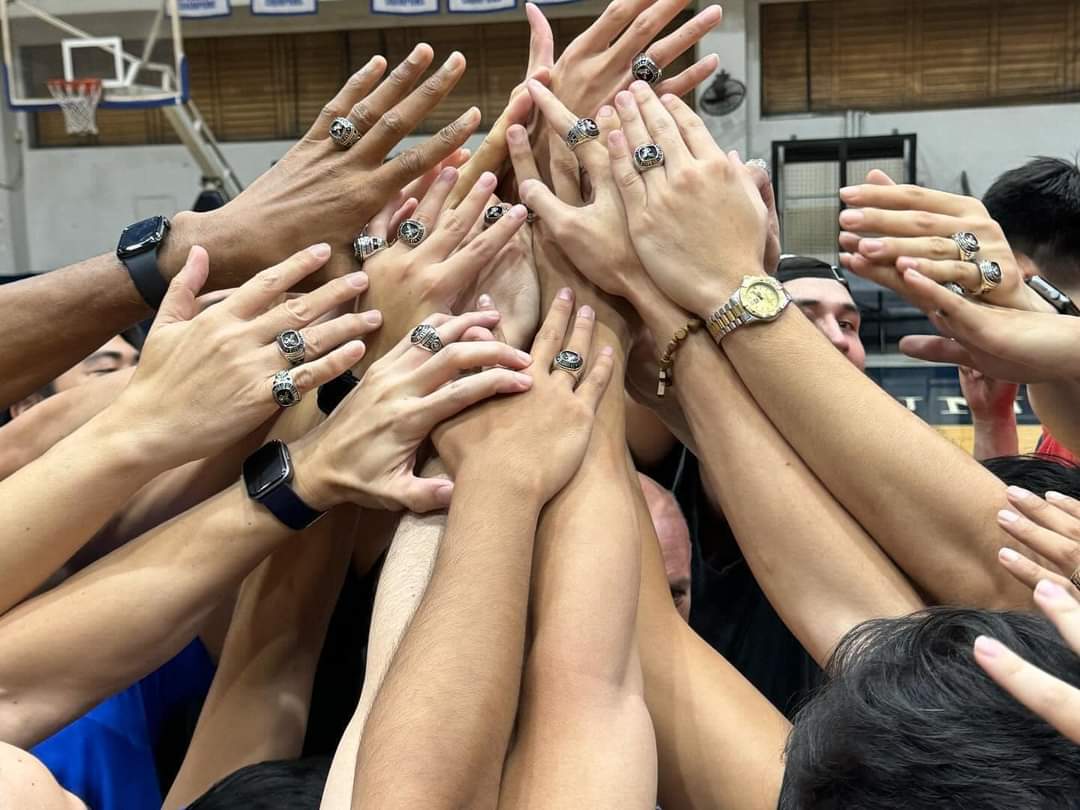 TeamAMDG's tweet photo. "We finally distributed the S82 and S85 championship rings! It was great to have many of the “old” boys come home to roost 💙🥰 #BEBOB #16-0"

c/o Ms. D. Tan

Go Ateneo! One Big Fight! 💙 https://t.co/fIEnGIiP0p