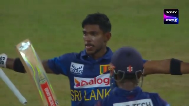 1st Sri Lankan to score 200 in ODI 🙌 📹 Credits: Twitter/SonySportsNetwk