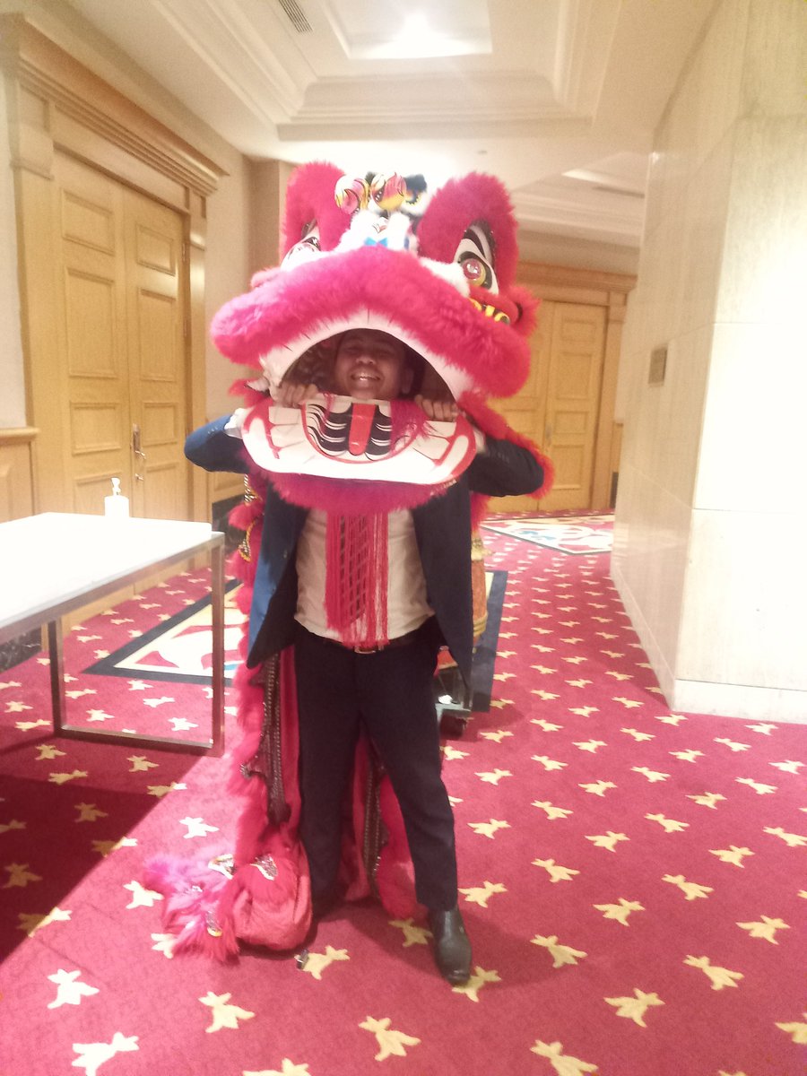 Si Naga Merah....