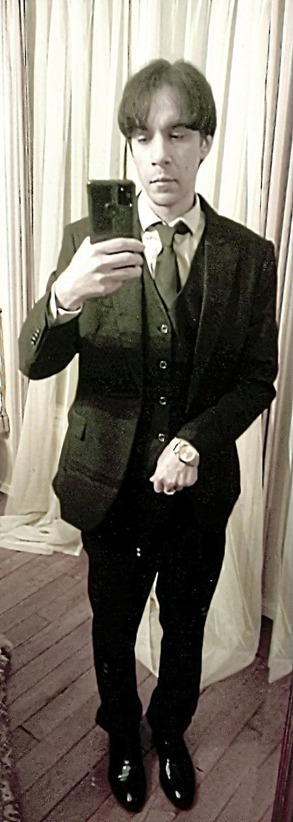 Ciel_PthWindsor's tweet image. After sport, His Royal Highness the young English Prince Christ and Earl Maxwell/Ciel/James Christ-Mitford spends a day at the manor, in his office as chief executive, and in the House of Lords #youngmodel