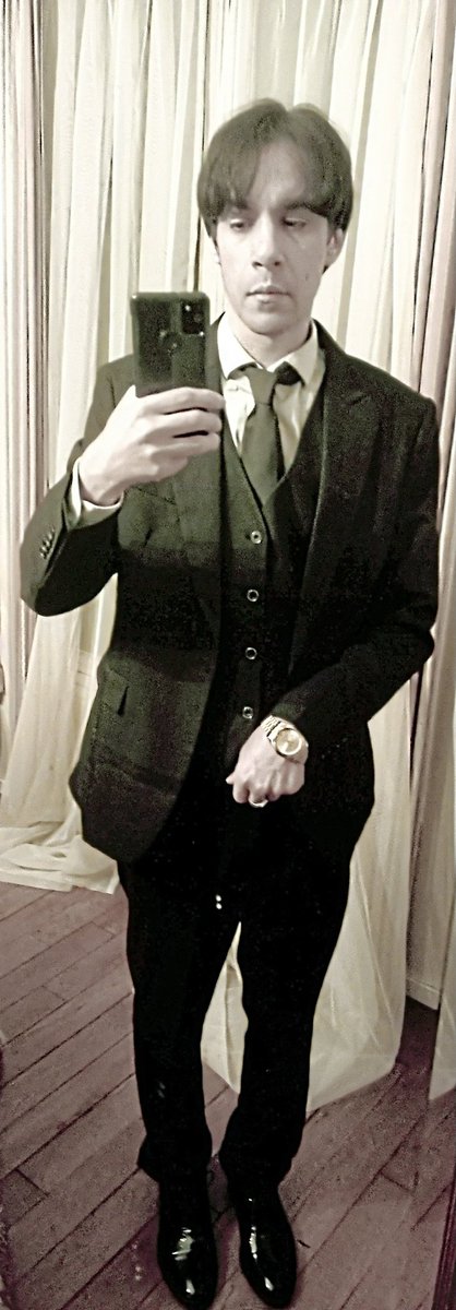 Ciel_PthWindsor's tweet image. After sport, His Royal Highness the young English Prince Christ and Earl Maxwell/Ciel/James Christ-Mitford spends a day at the manor, in his office as chief executive, and in the House of Lords #youngmodel