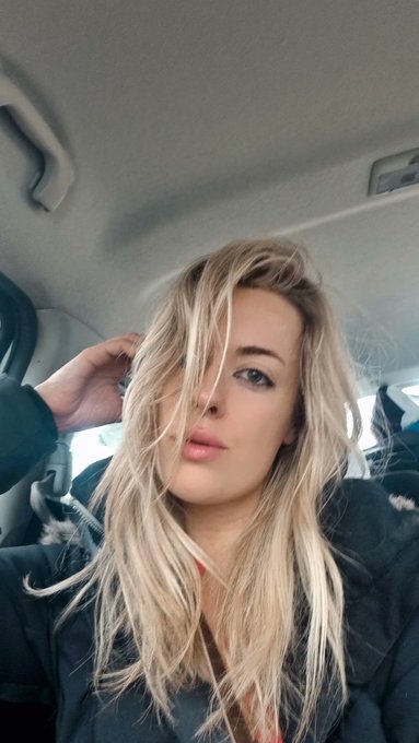 Hair done, do you like it?? 🔥 https://t.co/ktz0QpZajr