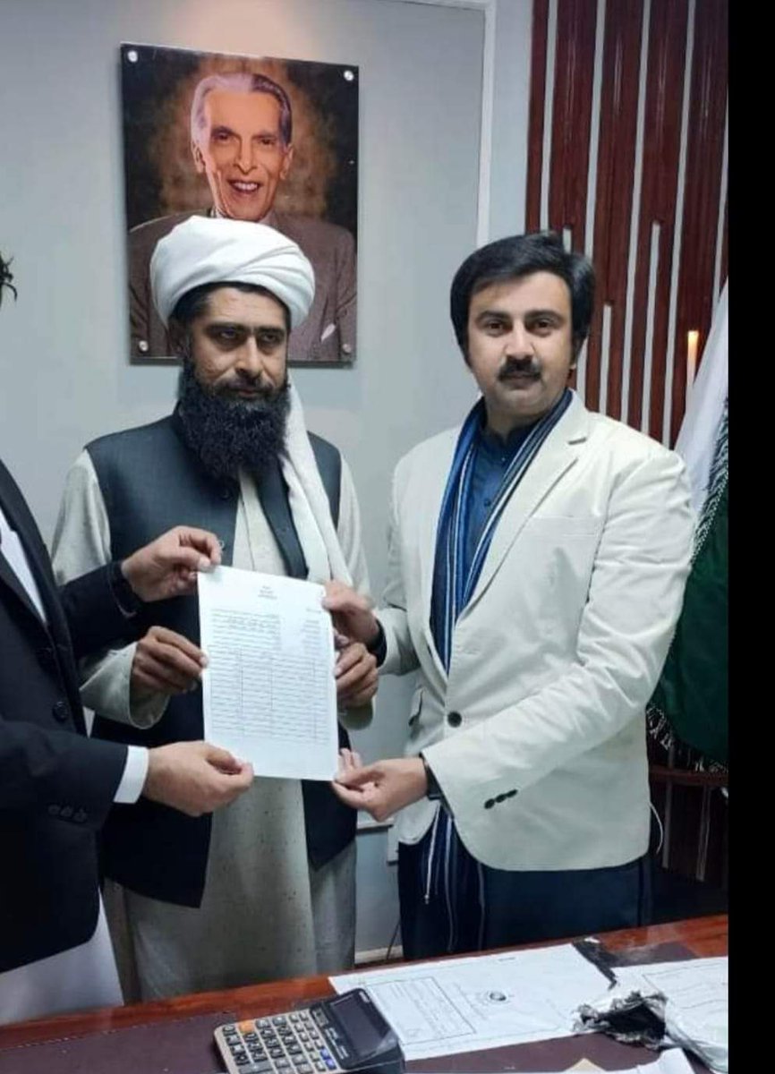 fazleamin_'s tweet photo. بنوں کے نئے سلطان مولانا سید نسیم علی شاہ 37ہزار کی لیڈ سےایم این اے منتخب
#ElectionResults #NA39
#VoteForImranKhan https://t.co/kbkKlFE0FV