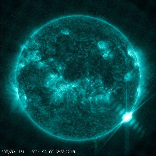 _SpaceWeather_'s tweet image. Major X3.38 flare
Follow live on spaceweather.live/l/flare