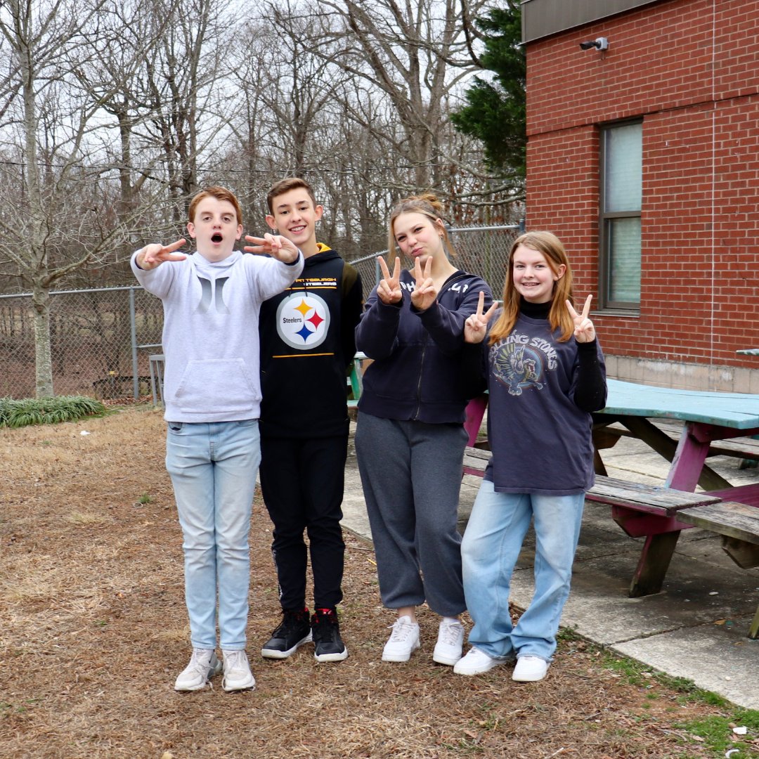 Happy Friday, Panthers! Remember on Monday to bring your chromebook and charger to school if you forgot it today.  We are testing! @aghoulihan @ucpsnc