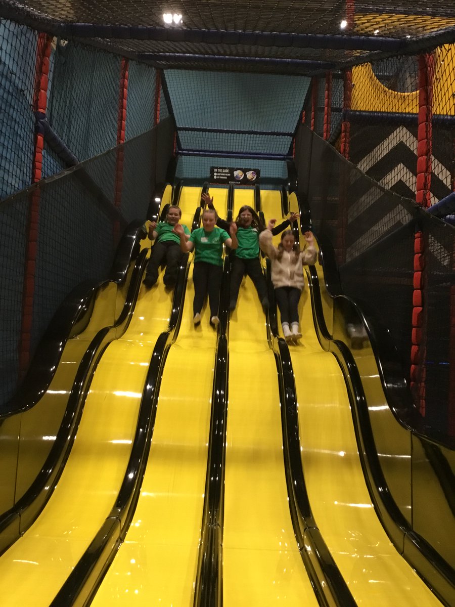 DanemillPrimary's tweet photo. The Wellbeing Student Ambassadors attended their second conference. Our Wellbeing Ambassadors at Danemill are keen to support with calming activities at lunch times and teach grounding techniques and friendship solutions to the younger students. 🥰 https://t.co/skHWD6pERh