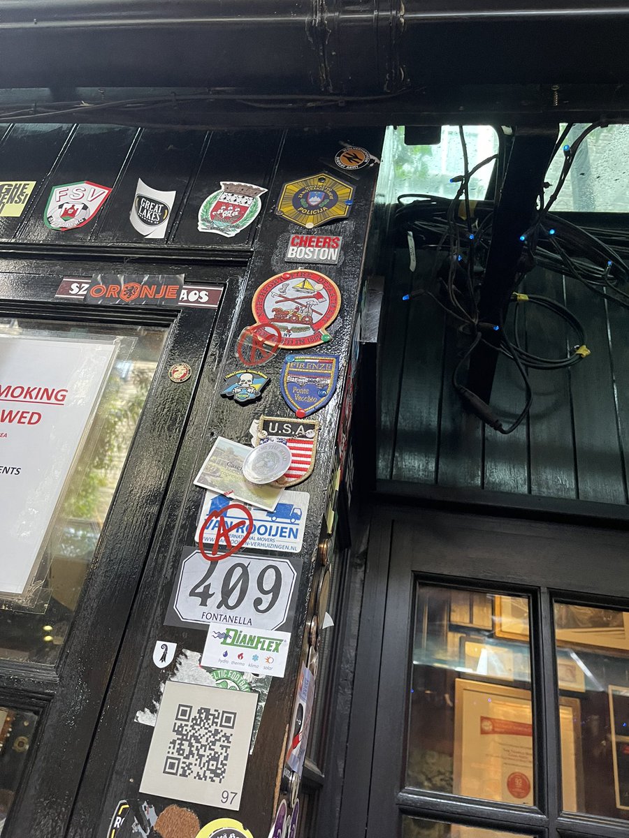 Jacky_fegoo's tweet image. Temple bar Wolves ay we. Only one place to spend your birthday #fwaw