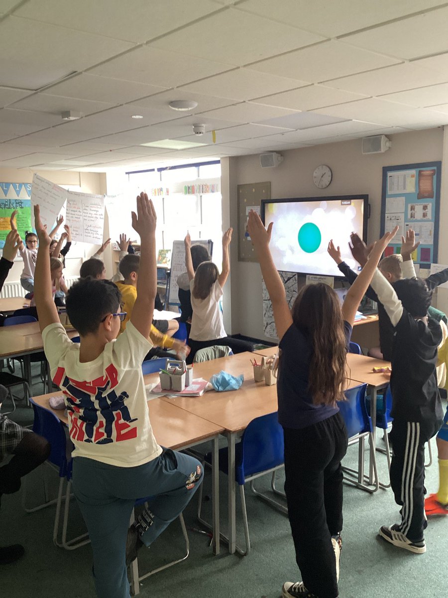 BPSYearFour's tweet image. We’re celebrating Mental Health week by joining in with Fitness Friday! #mentalhealthweek #BillingshurstE4S