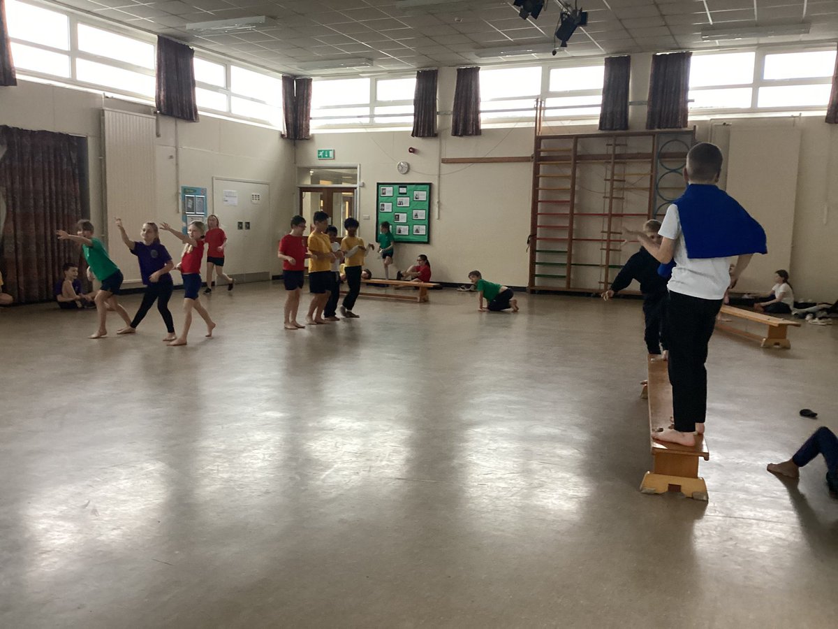 BPSYearFour's tweet image. We’re celebrating Mental Health week by joining in with Fitness Friday! #mentalhealthweek #BillingshurstE4S