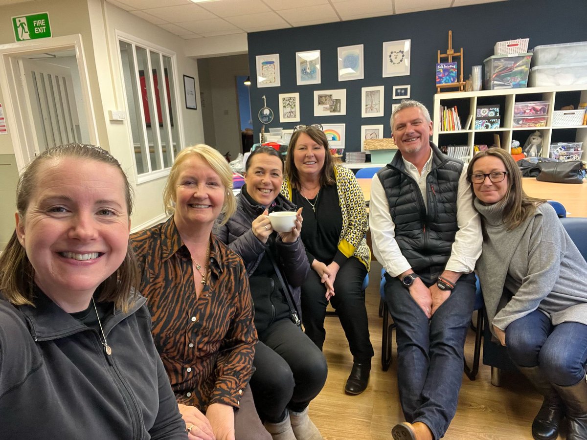 LiveWellwtCan's tweet photo. Thank you to everyone who came out to the #bowelcancer support group on such a miserable day. It was lovely to have Kelly here from @northerncancervoices π
#livewellwithcancer #wecare #weempower #weareacommunity #togetherwecan #livewell #cancer #charity #community #support https://t.co/rFZGJ3uBJy