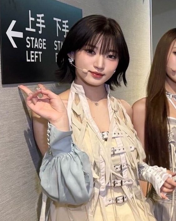 KimSiyoon_br's tweet photo. {📷} | O #Billlie postou fotos e uma mensagem aos Belllie'ves depois do SHOW-CON #Domino_Effect no Japão:

"A primeira performance desse ano no Japão ✨
Obrigada por todo o seu suporte 🥰

Todo tempo que passo com os Belllie'ves é um tesouro 💙💜

@Billlieofficial #Siyoon https://t.co/1SV4t7mzUK