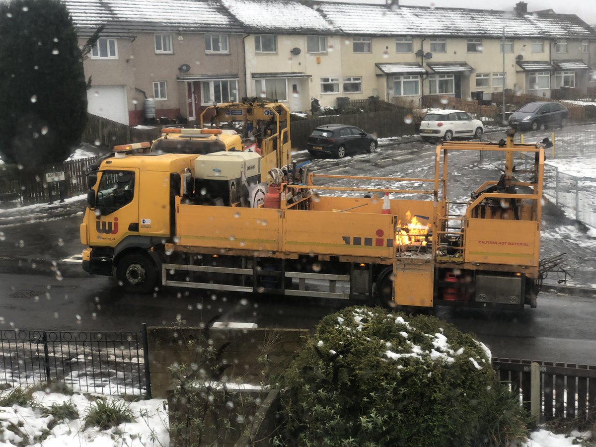 Gillyjojo83's tweet photo. @CalderdaleNC @Calderdale am I really seeing giveaway lines being painted on junction of Sunnybank/Ashtree road where you plan on having a one way system around the school. How long this job been booked 🤔 https://t.co/0WKMywruUE