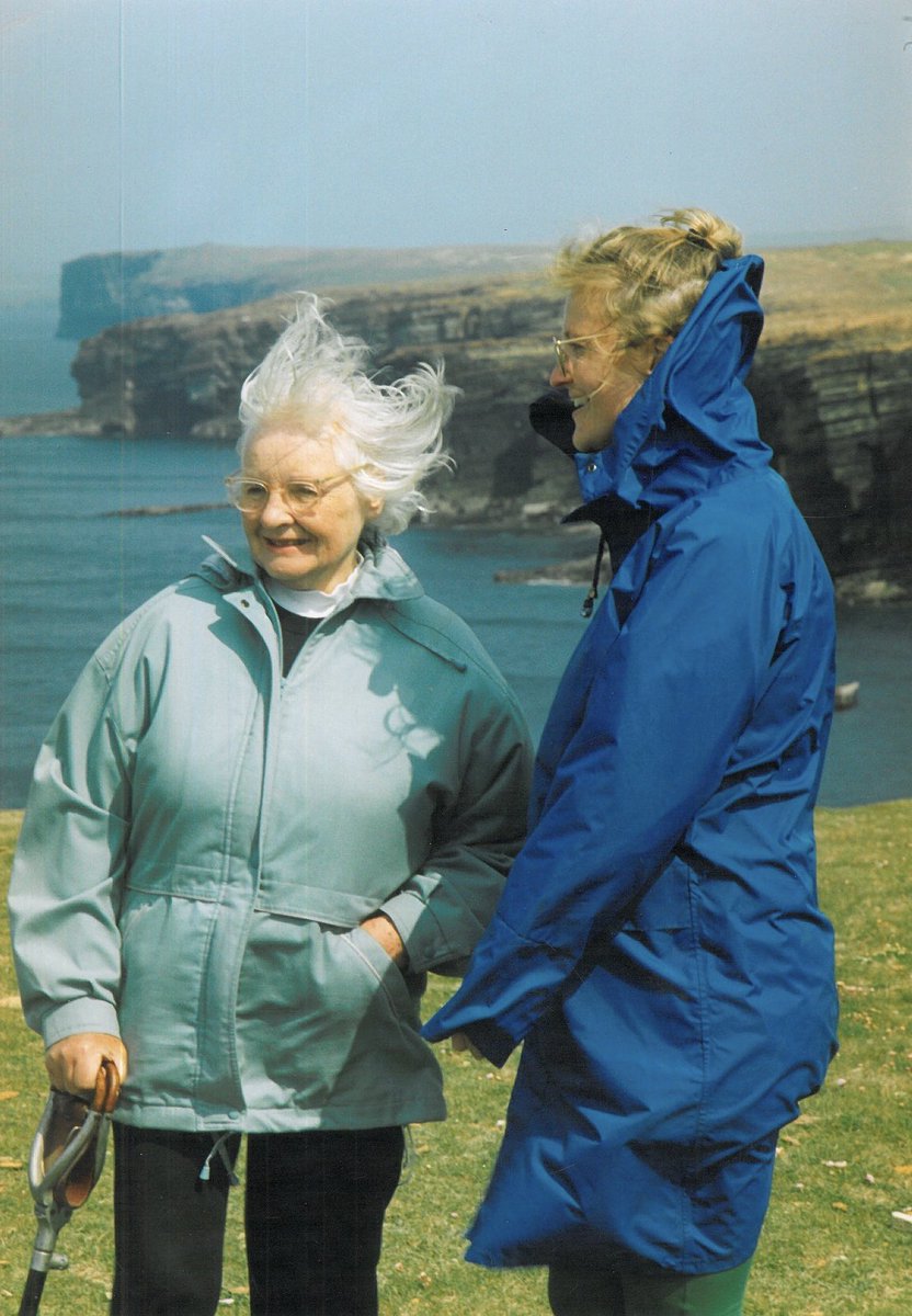Blue Black Permanent @BFI 1 March, 2pm, introduced by Aga Baranowska and Peter Todd, free for over 60s shorturl.at/nrH26 (image: Tait at Yesnaby with Producer @Kcwswan durning filming for Blue Black Permanent, photo by Gunnie Moberg, 1992, courtesy of @OrkneyLibrary)