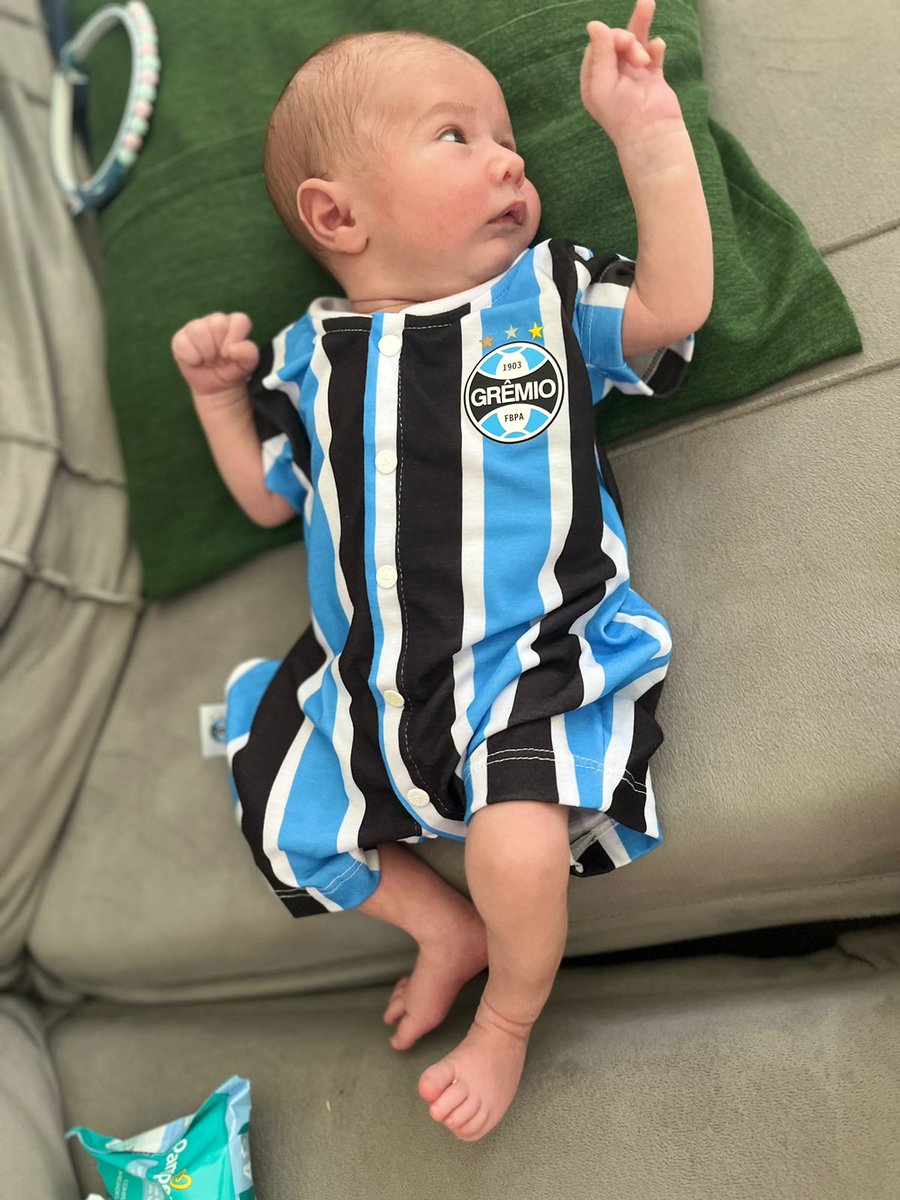 Jakson_Netto's tweet photo. Já no clima de Grenal 🇪🇪 https://t.co/I05PEOBXJY