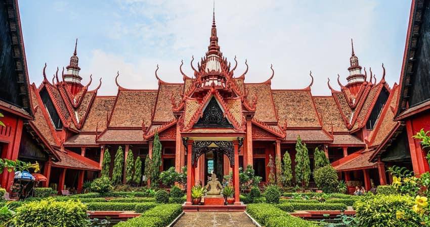 lekchandeth's tweet photo. Warmly welcome to Phnom Penh Cambodia 🇰🇭
The National museum in Phnom Penh
I'm available taxi tours private &amp; tours package
Please contact WhatApp, Line: +85510507989 https://t.co/PNeVPi4dzl