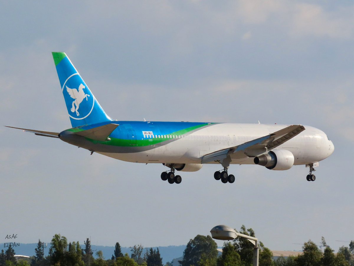AsafEldan's tweet photo. A new #Boeing #B767-300 for #ChallengeAirlinesIL with reg. 4XIAJ first landing in #TLV as #flight ICL767J after conversion to #freighter #aircraft
#aviation #avgeek @CALCargoAir #CALcargoairlines #ChallengeGroup #ChallengeAccepted https://t.co/9x2ZmzveEj